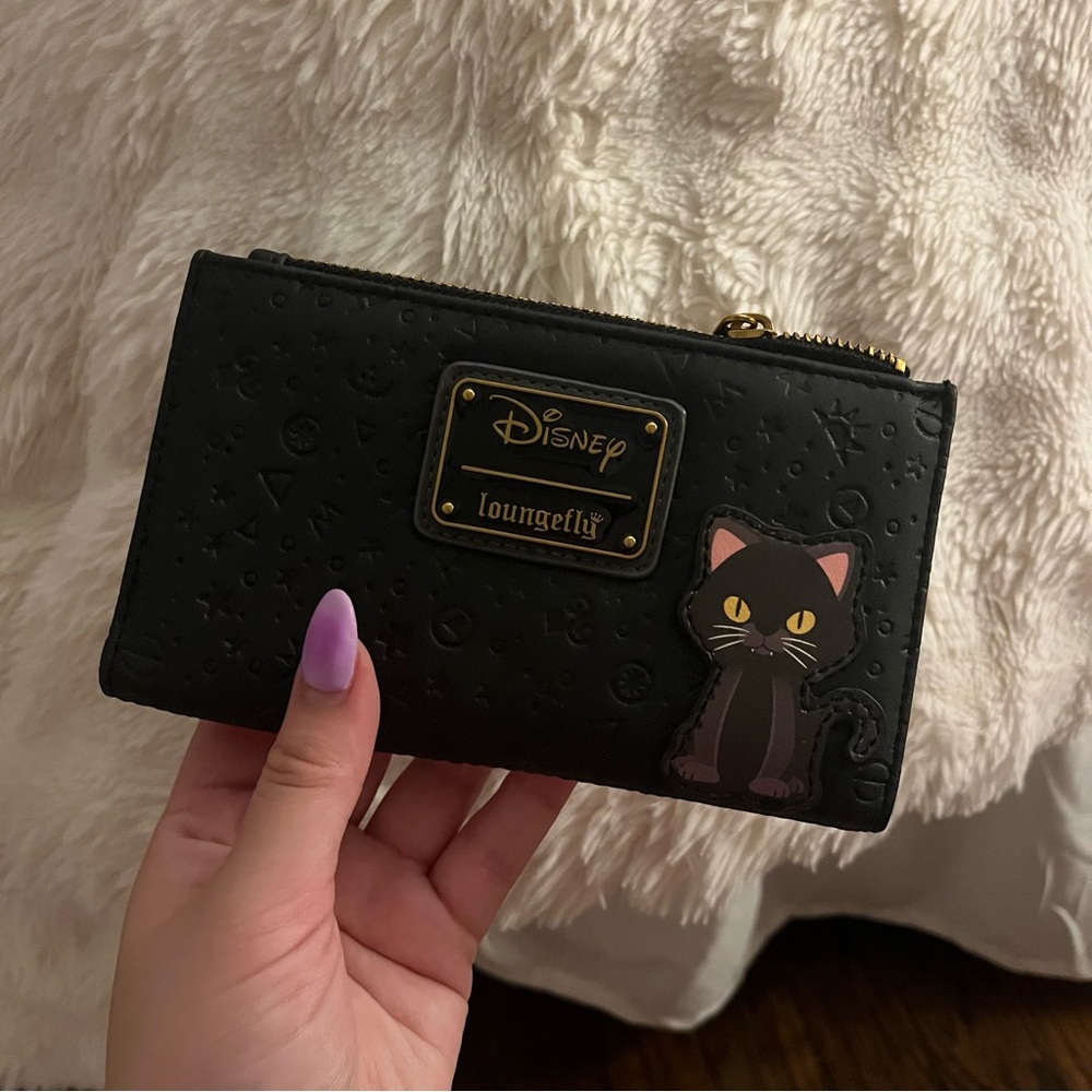 NWT- Loungefly Disney Hocus Pocus Sanderson Sisters Flap Wallet - Picture 3 of 5